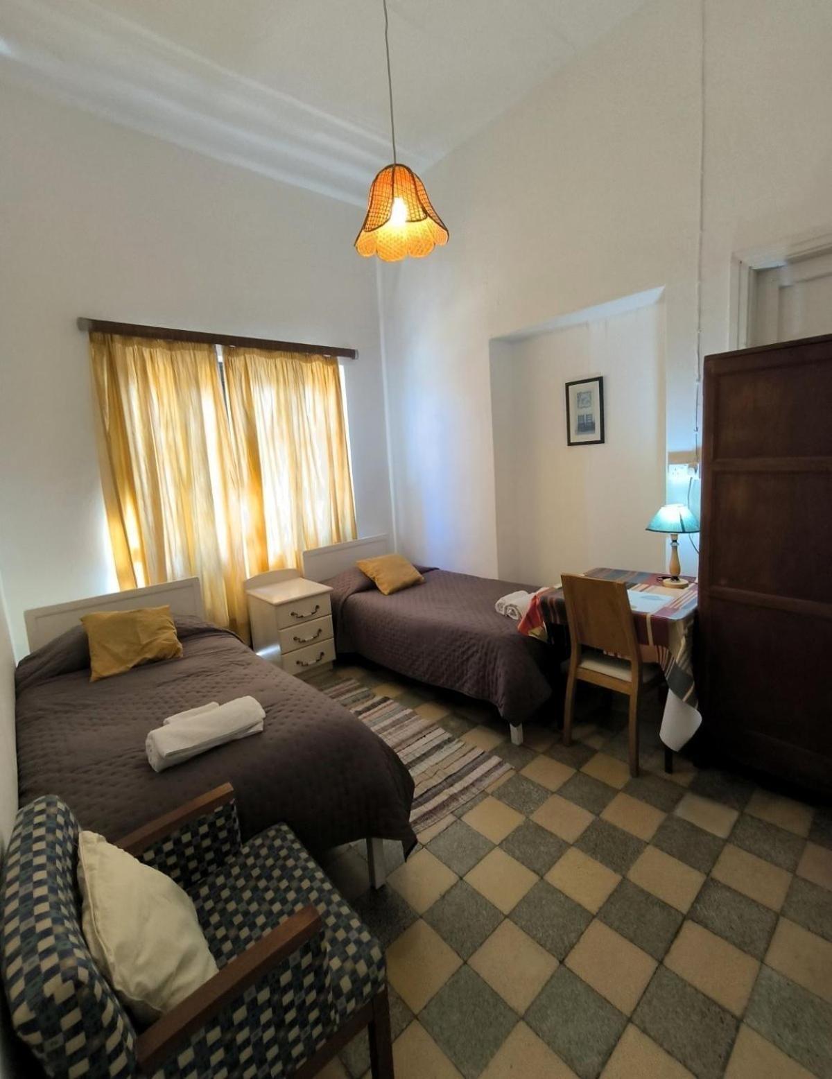 Trianon Vandrarhem Paphos Exteriör bild